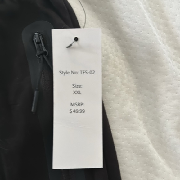 Pure champ shorts grey ones are xxxl and black or xxl - Picture 2 of 4